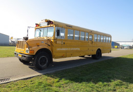 Amerikaanse schoolbus (42 zitplaatsen) Amerikaanse schoolbus (42 zitplaatsen)